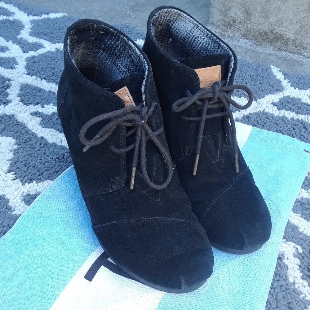 Tom's bootie heels